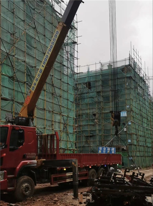 玄武区“慢工细活”—— 吊车的 “微动控制” 技术