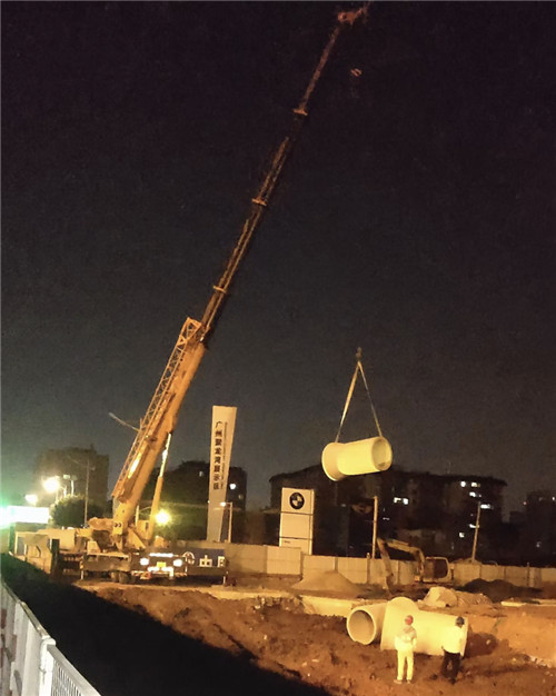 玄武区“弯臂矫正”—— 吊车的 “形变补偿” 技术